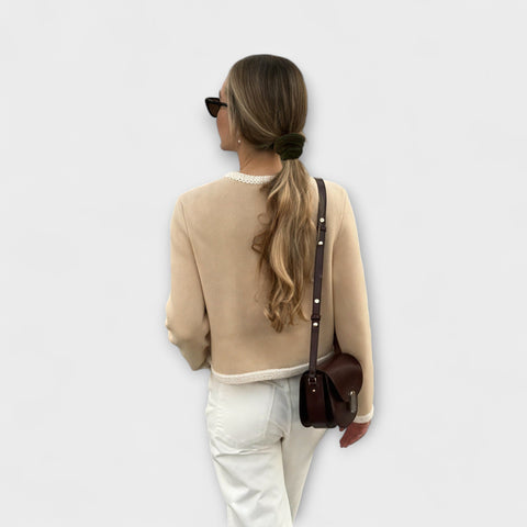 Elegant Cardigan with Stylish Pocket Details