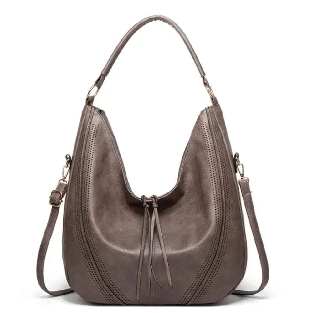 Brunhilde – Timeless Vintage Shoulder Bag with Versatile Style