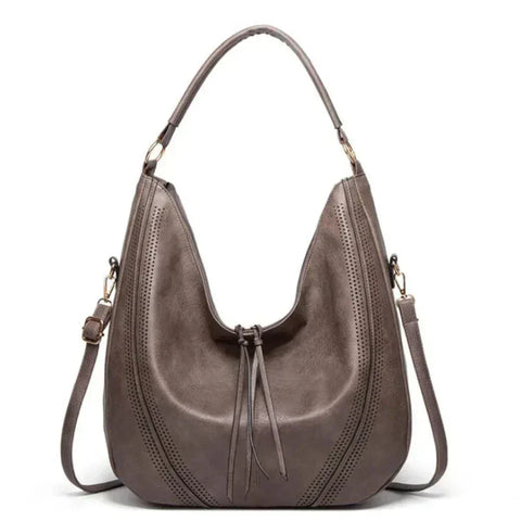Brunhilde – Timeless Vintage Shoulder Bag with Versatile Style