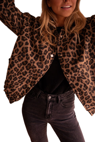 Charlene – Stylish Leopard Print Jacket